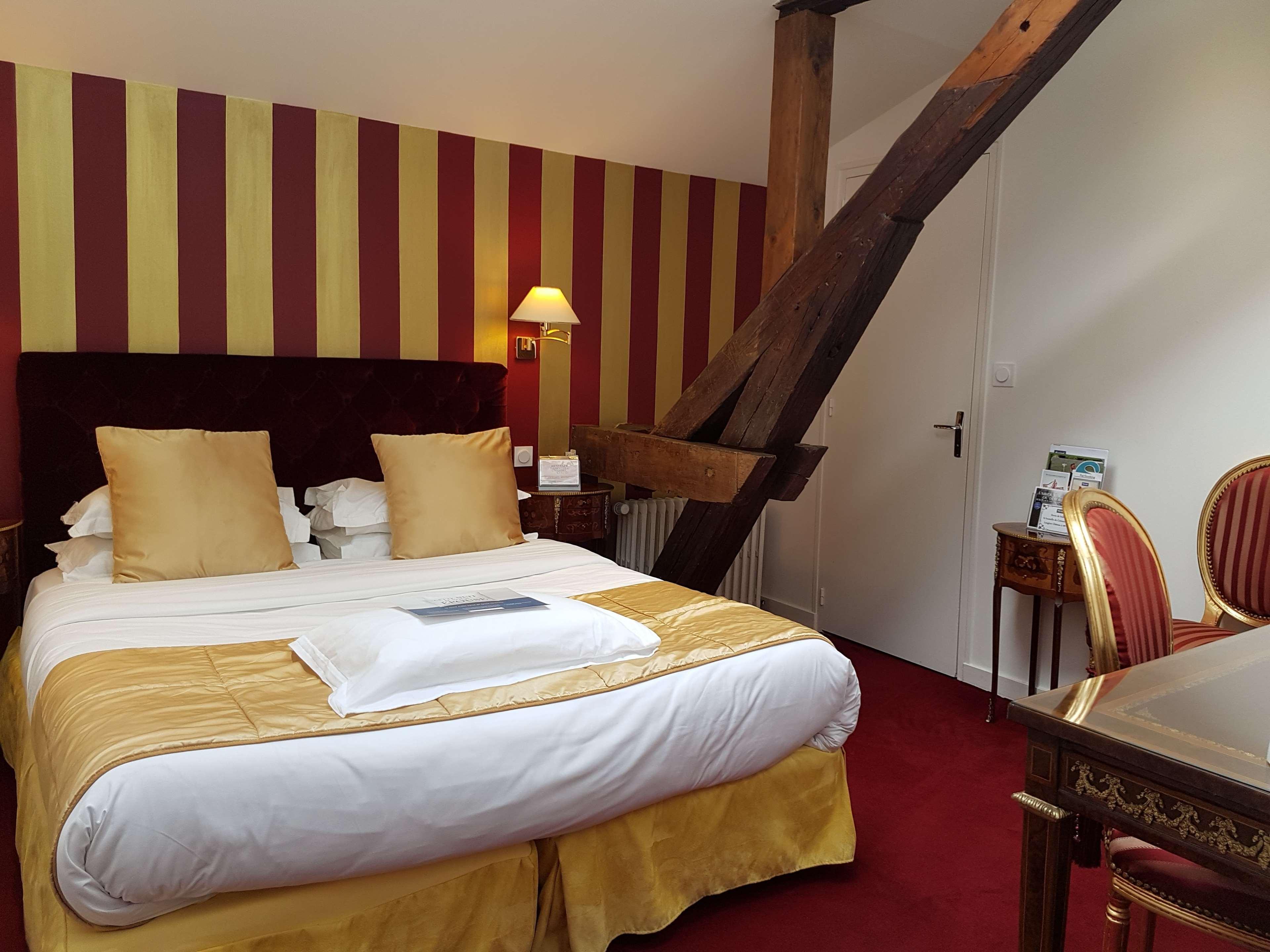 Kyriad Saumur Hyper Centre Hotel, Appartements, Seminaires Et Spa Soins Sothys Paris Eksteriør billede