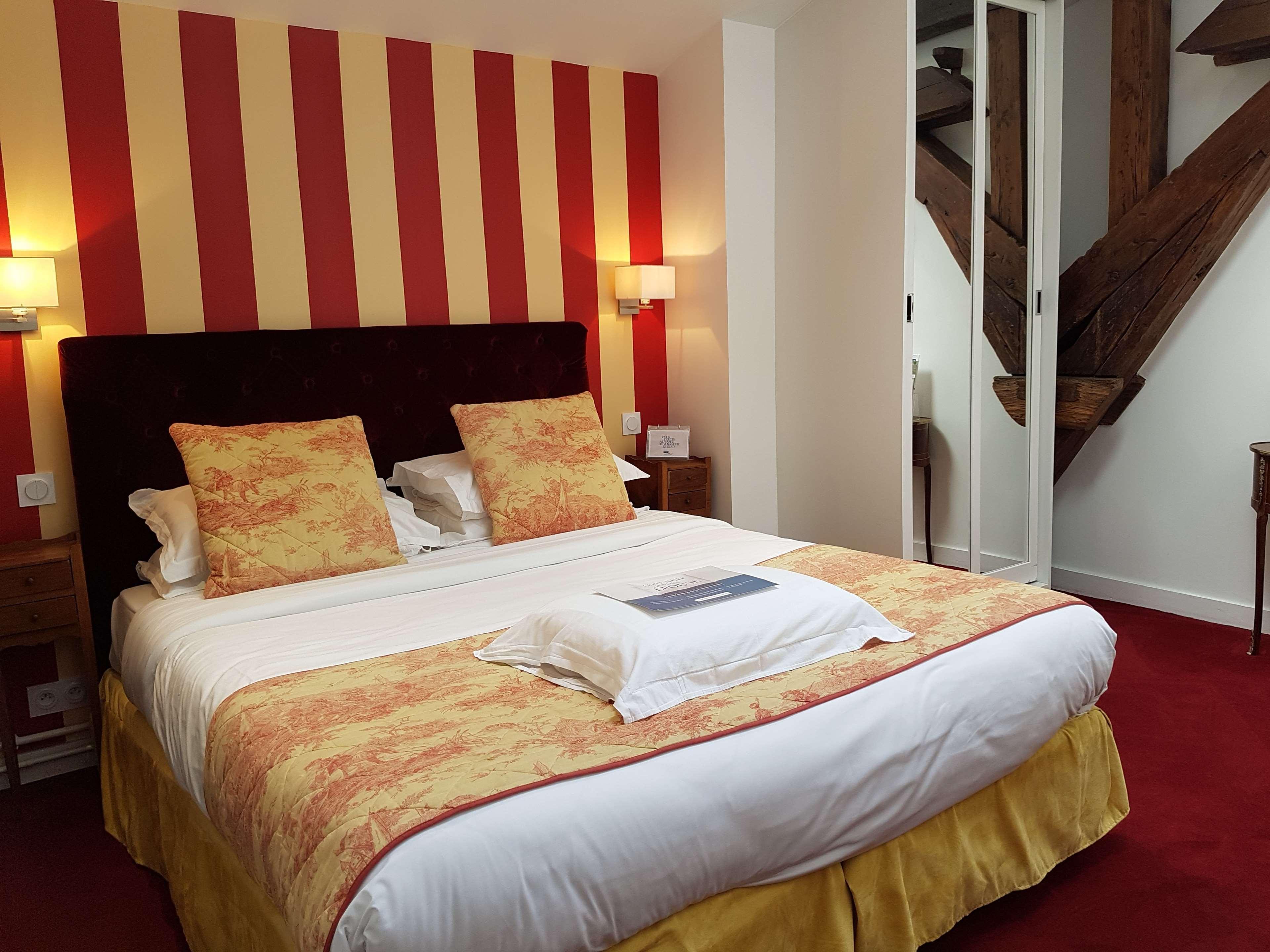 Kyriad Saumur Hyper Centre Hotel, Appartements, Seminaires Et Spa Soins Sothys Paris Eksteriør billede