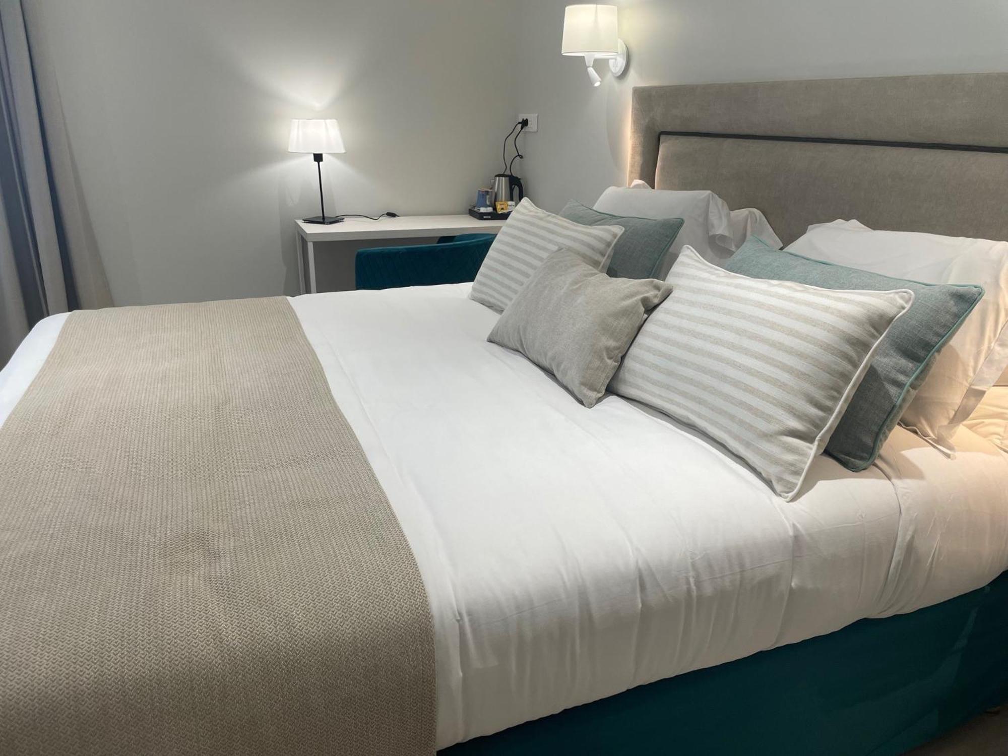 Kyriad Saumur Hyper Centre Hotel, Appartements, Seminaires Et Spa Soins Sothys Paris Eksteriør billede