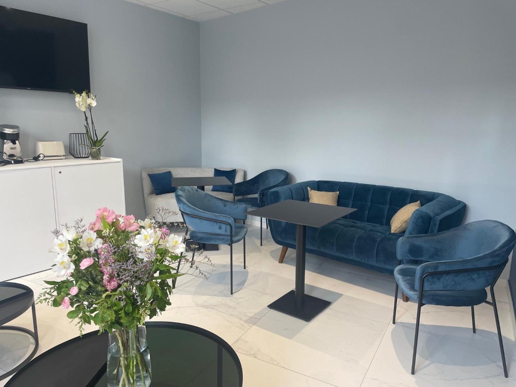 Kyriad Saumur Hyper Centre Hotel, Appartements, Seminaires Et Spa Soins Sothys Paris Eksteriør billede