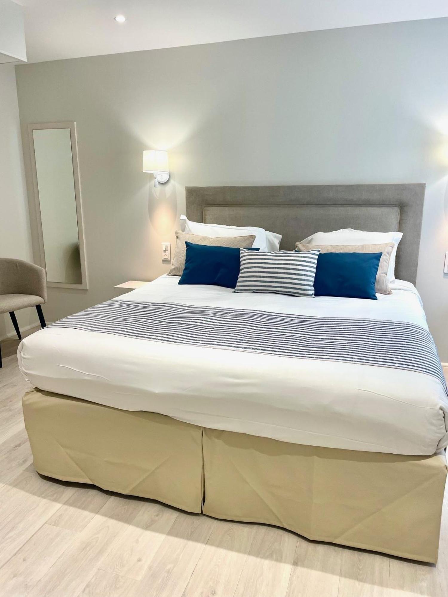 Kyriad Saumur Hyper Centre Hotel, Appartements, Seminaires Et Spa Soins Sothys Paris Eksteriør billede