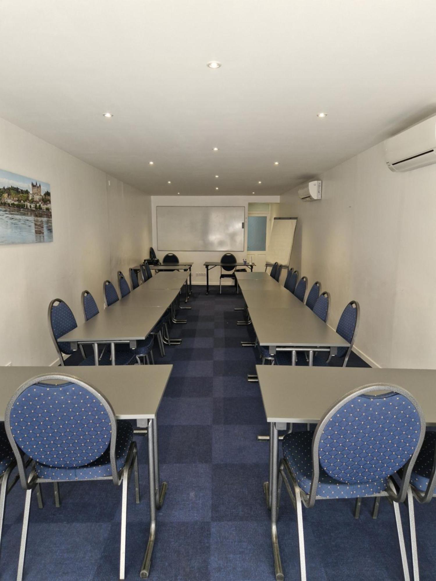 Kyriad Saumur Hyper Centre Hotel, Appartements, Seminaires Et Spa Soins Sothys Paris Eksteriør billede